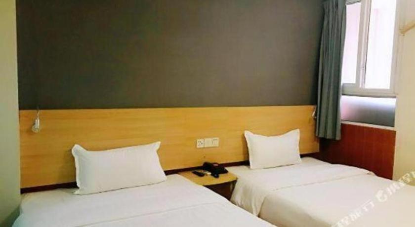 7 Days Inn Luzhou Commercial Pedestrian Street Center Экстерьер фото